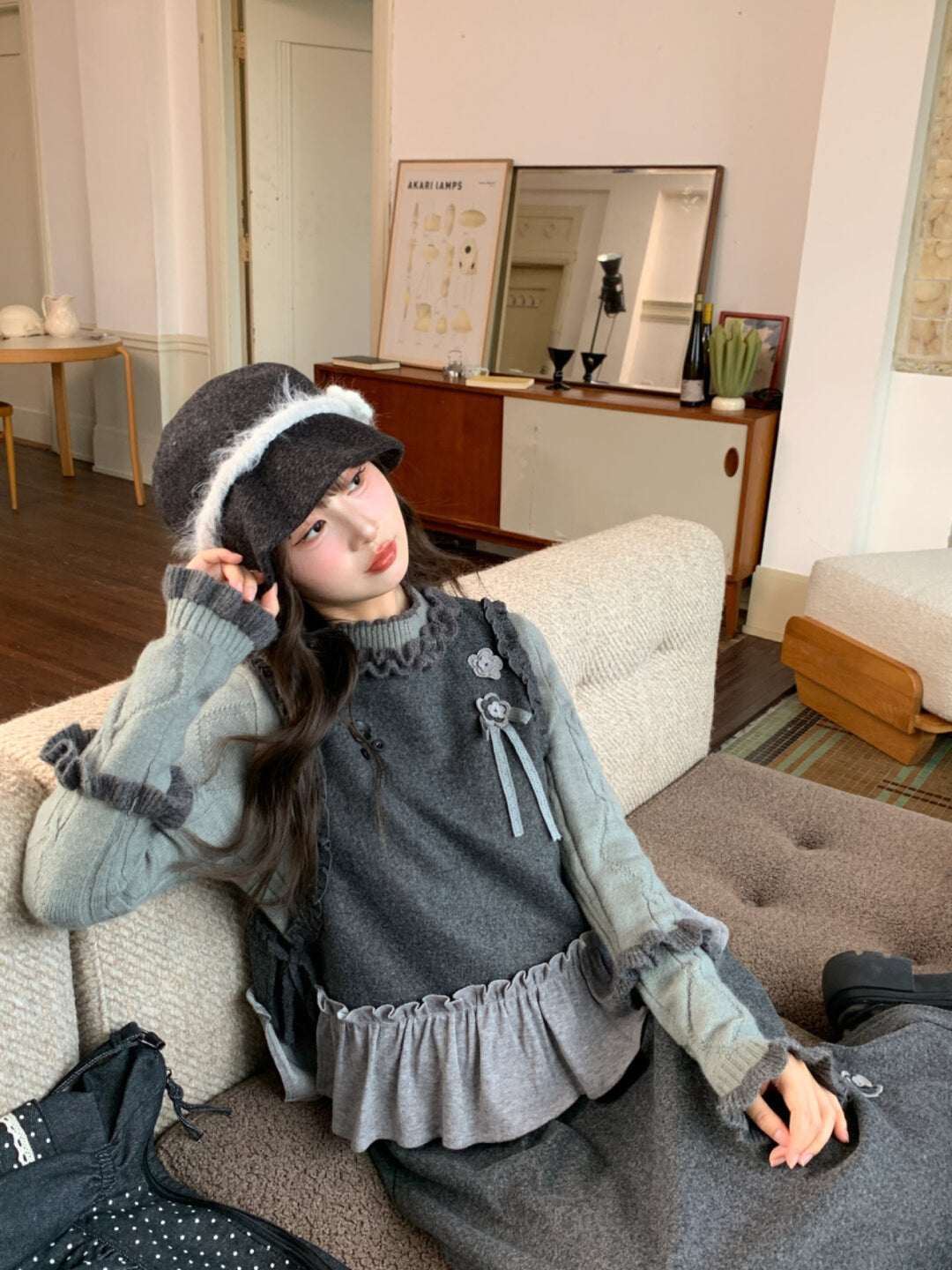 Ink Petal Ruffle Wool Vest-ntbhshop