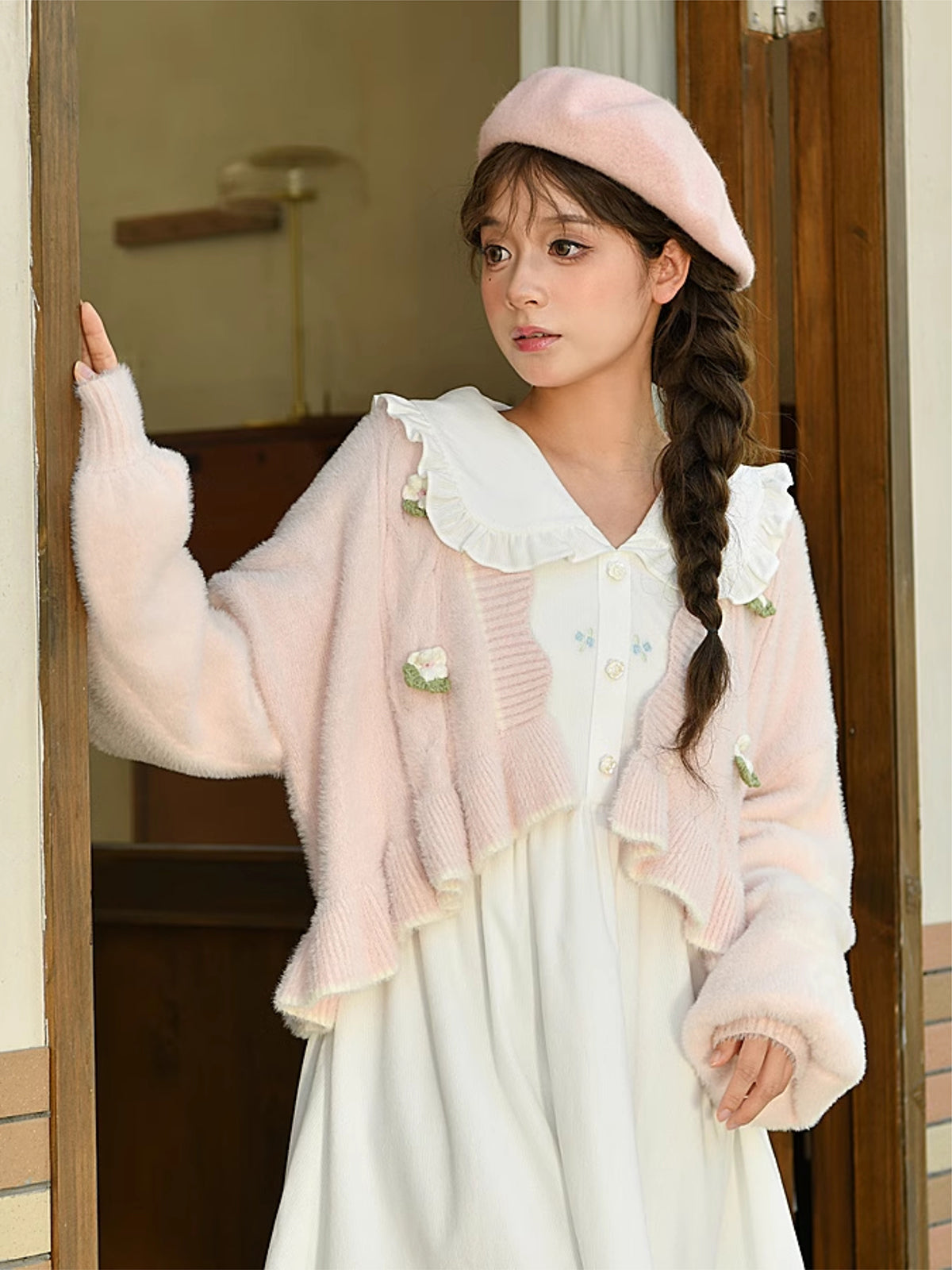 Rose Jacquard Ruffle Bottom Short Wool Cardigan