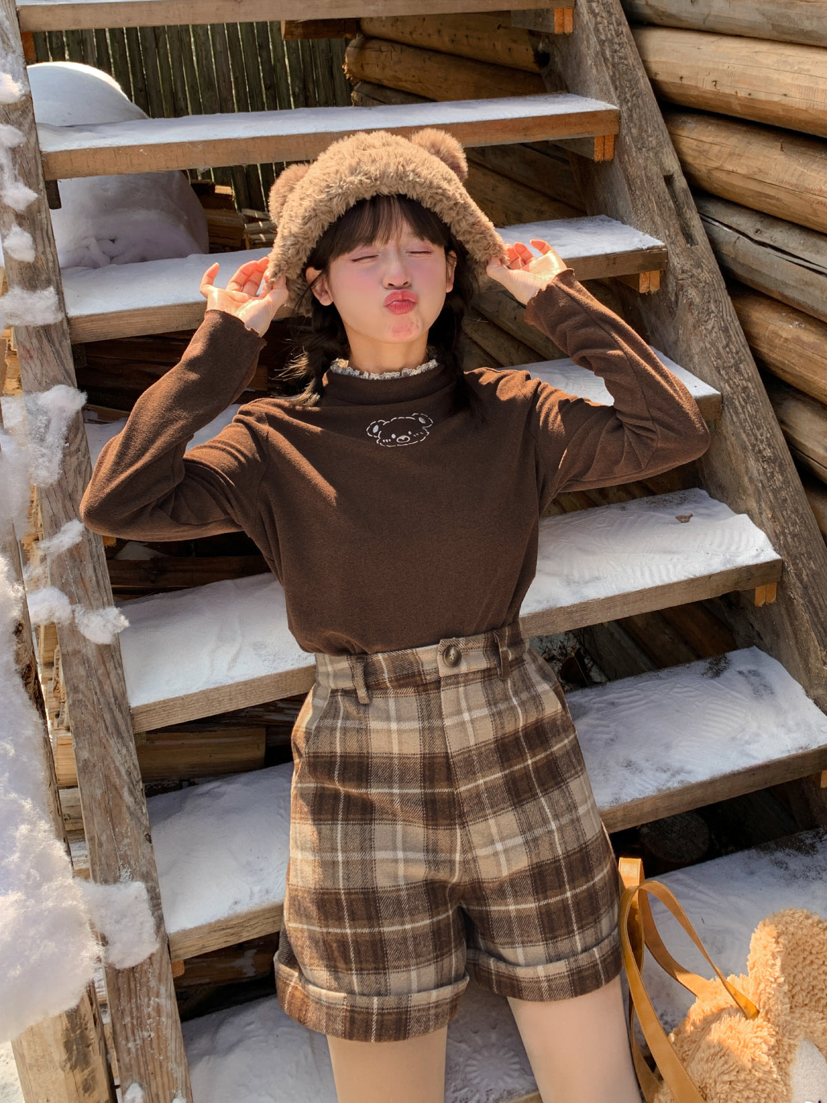 Brown Bear Cozy Base Turtleneck-ntbhshop