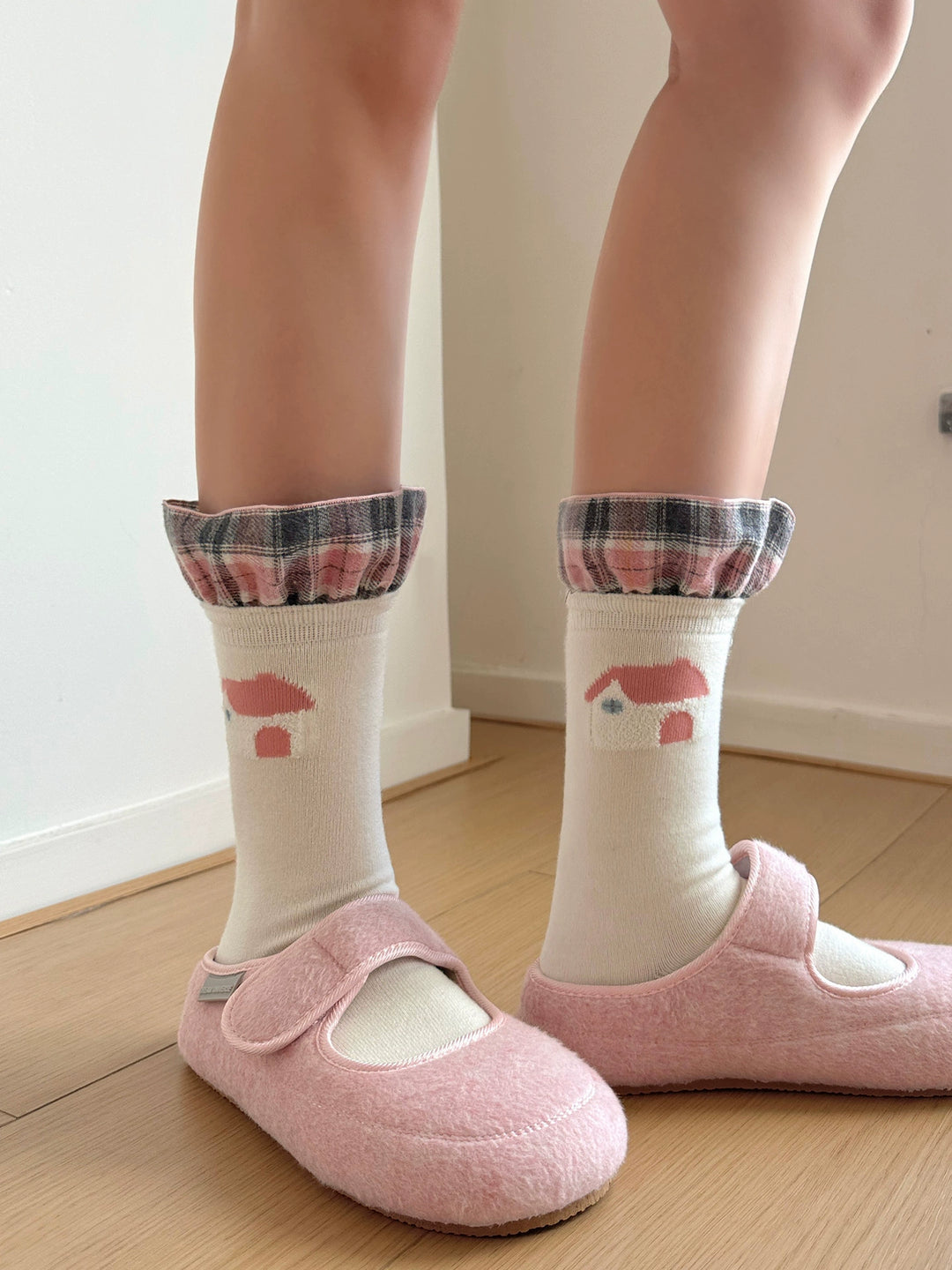 Ruffle Kiss Crew Socks-ntbhshop