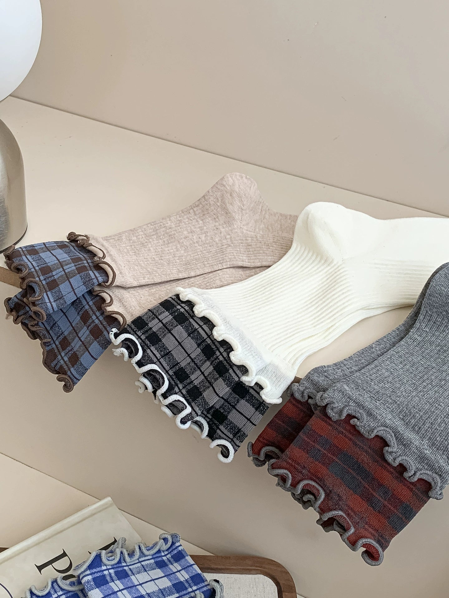 Curly Retro Plaid Crew Socks-ntbhshop