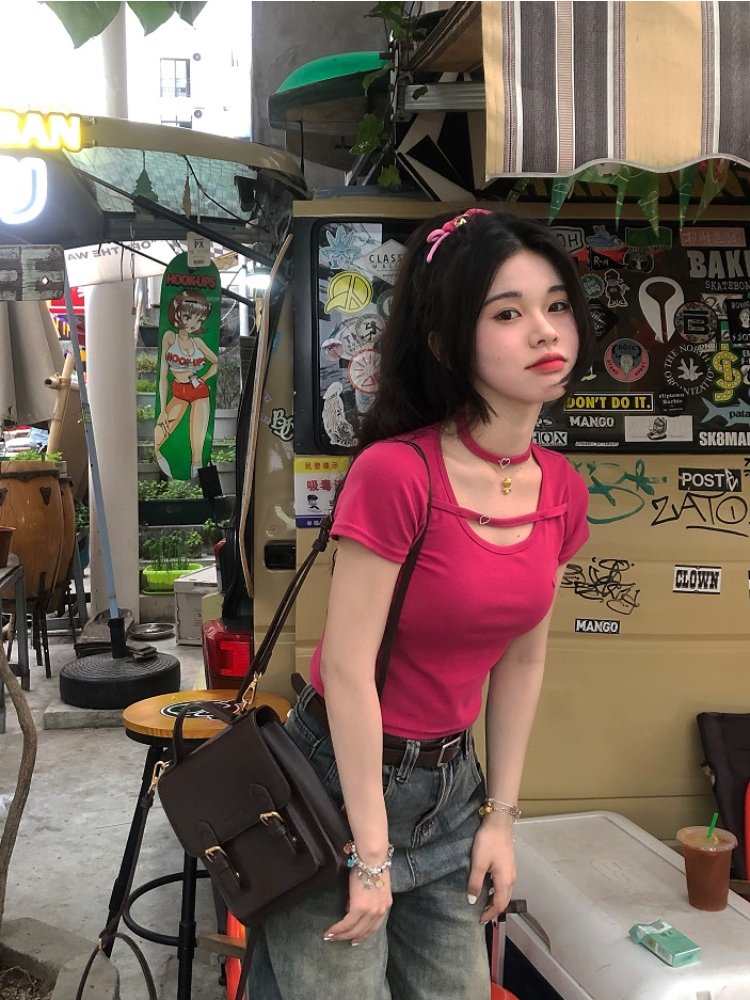 Dopamine Girl Love Necklace Crop Tops-ntbhshop