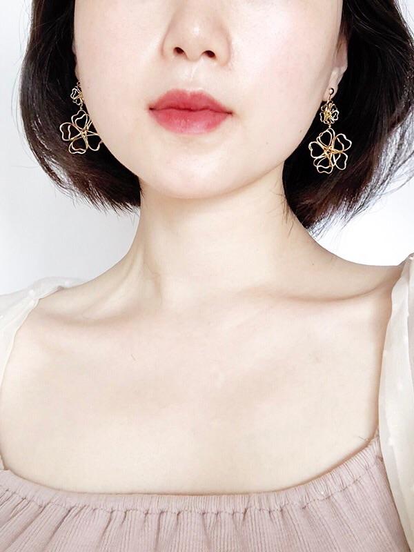 Camellia Earrings-ntbhshop