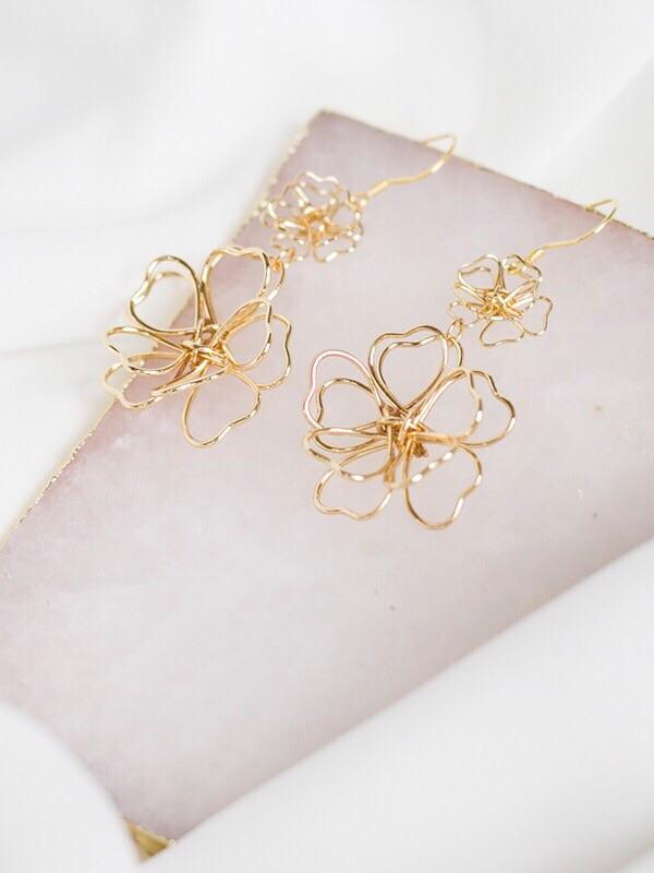 Camellia Earrings-ntbhshop